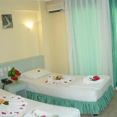 Banana Apartmanhotel 2*