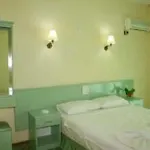 Banana מלון דירות 2*
