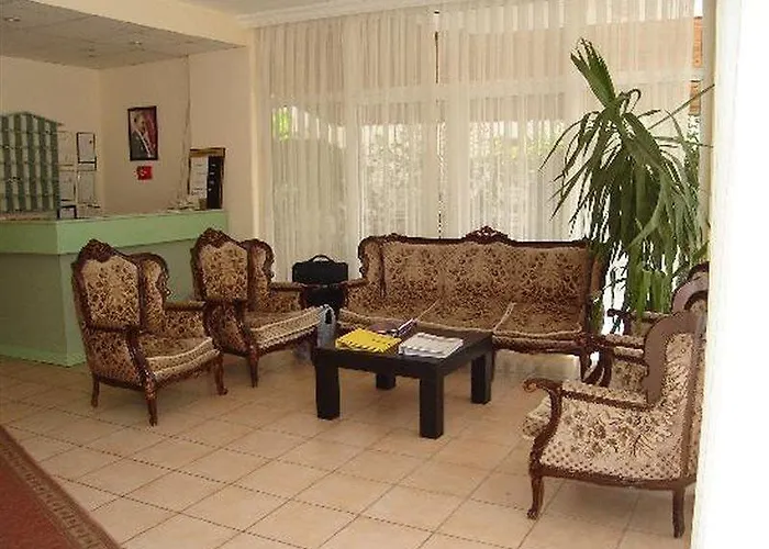 Apart Otel Banana 2*